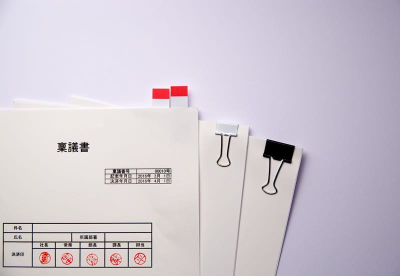 マーケ担当者がその場で即決できる権限